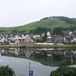 Mosel View Old Town * Zell an der Mosel