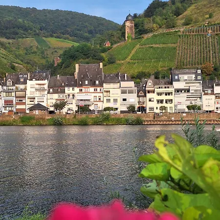 Mosel View Old Town Appartement Zell