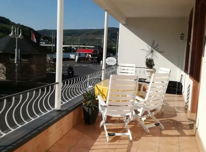 Mosel View Old Town * Zell